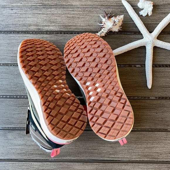 🌴🔆VANS- ALL WEATHER HIKING BOOTS🔆🌴 - Picture 10 of 13